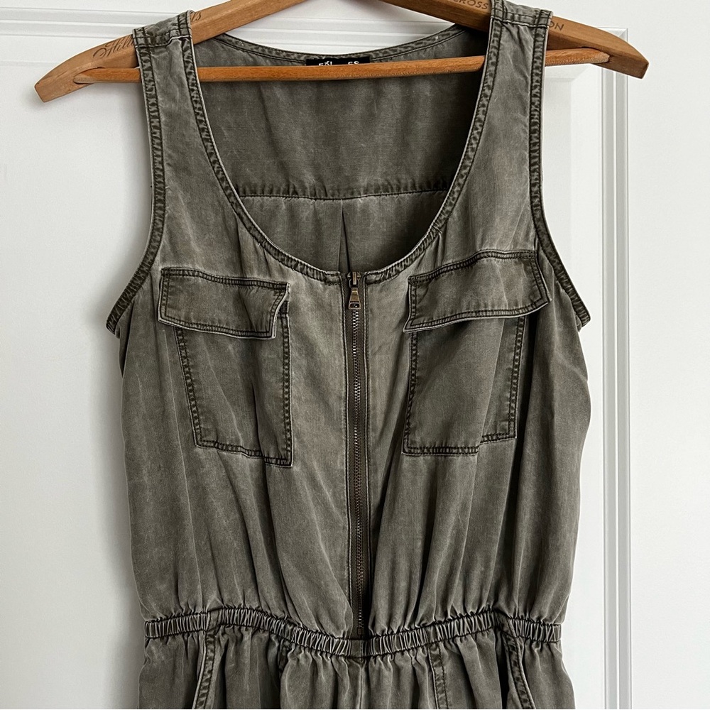 EXPRESS Zip Front Twill Utility Military Shorts One Piece Romper Green Size S - Picture 3 of 9